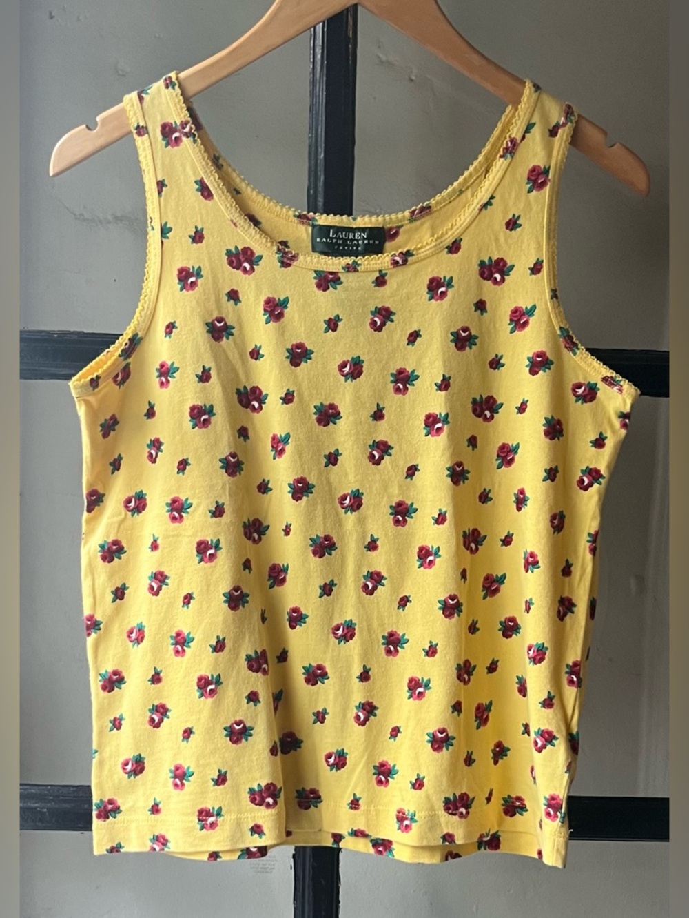 Darling 90’s Vintage Ralph Lauren Yellow Floral Sleeveless Top